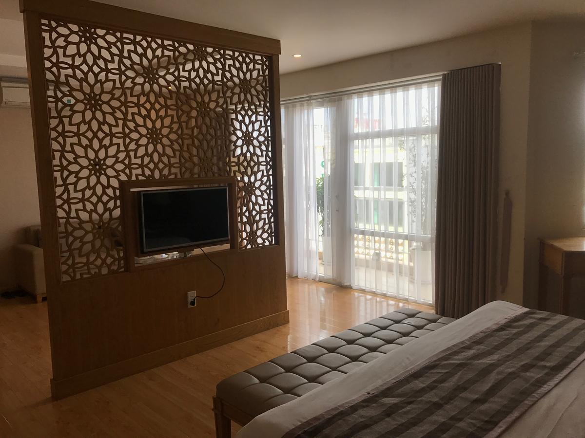 Elegant Hotel Pleiku Bagian luar foto