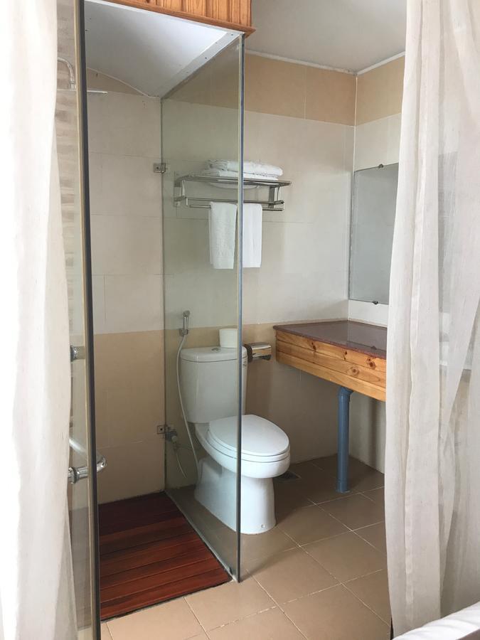 Elegant Hotel Pleiku Bagian luar foto
