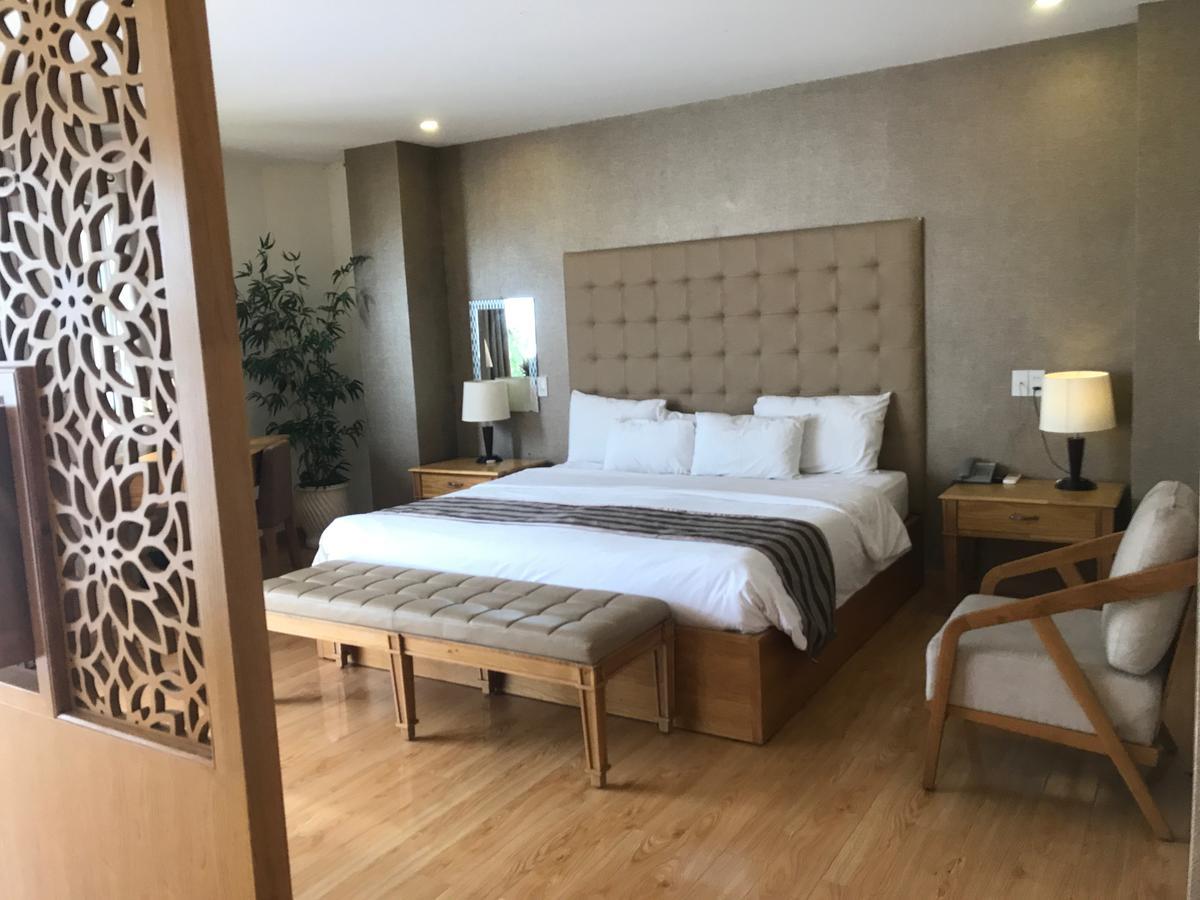 Elegant Hotel Pleiku Bagian luar foto