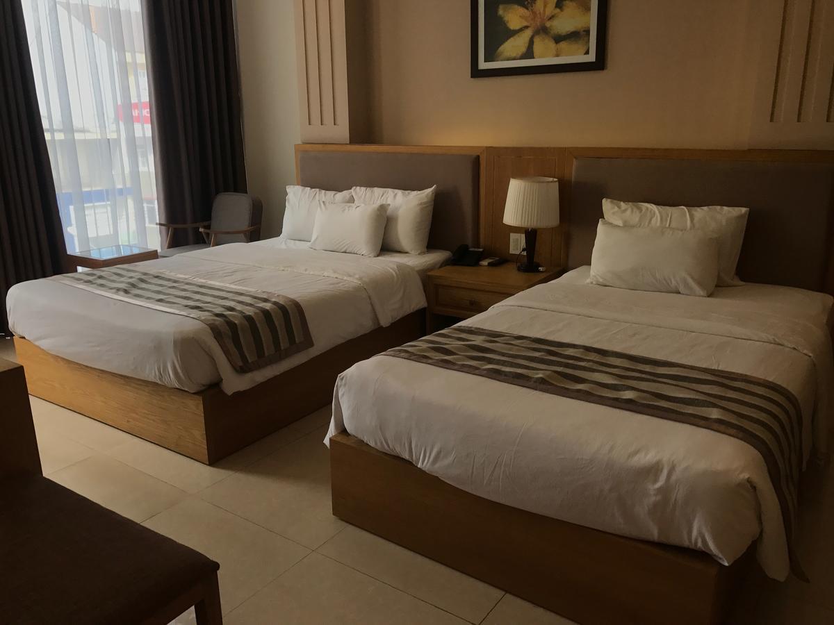 Elegant Hotel Pleiku Bagian luar foto