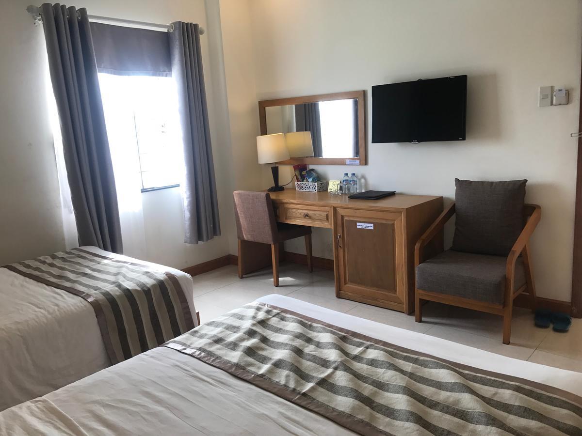 Elegant Hotel Pleiku Bagian luar foto