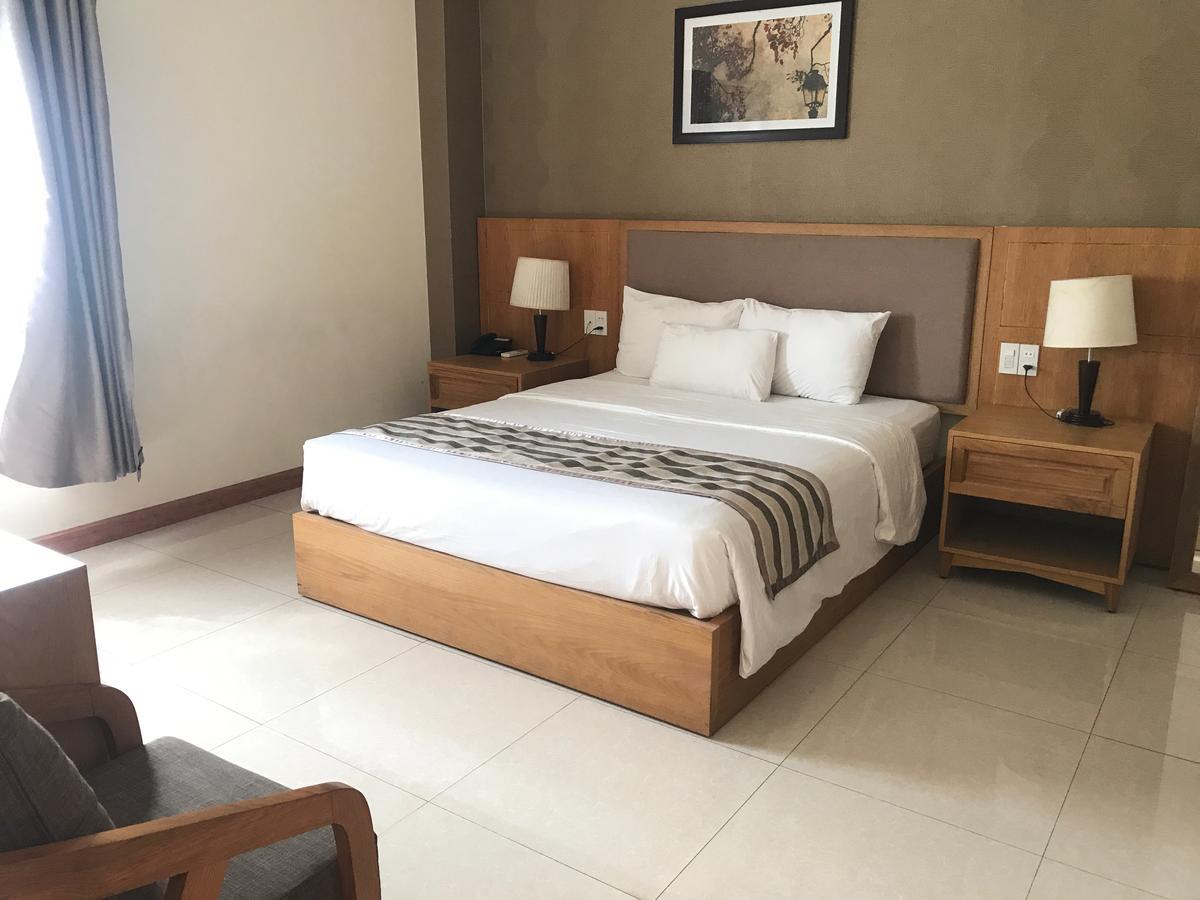 Elegant Hotel Pleiku Bagian luar foto